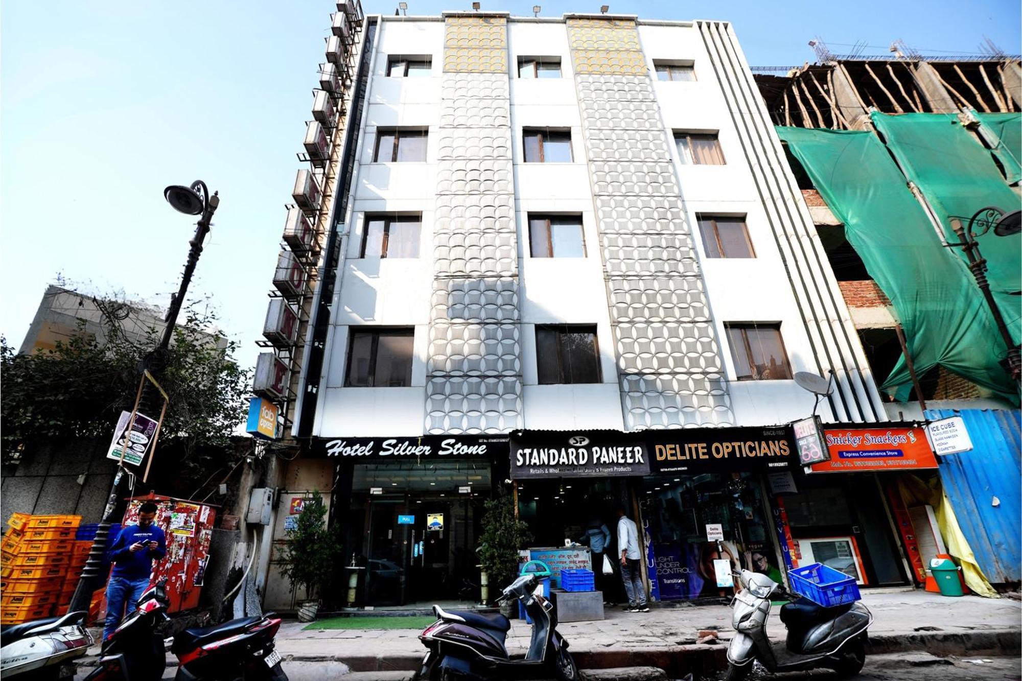 Hotel Silver Stone - Karol Bagh New Delhi Exteriör bild