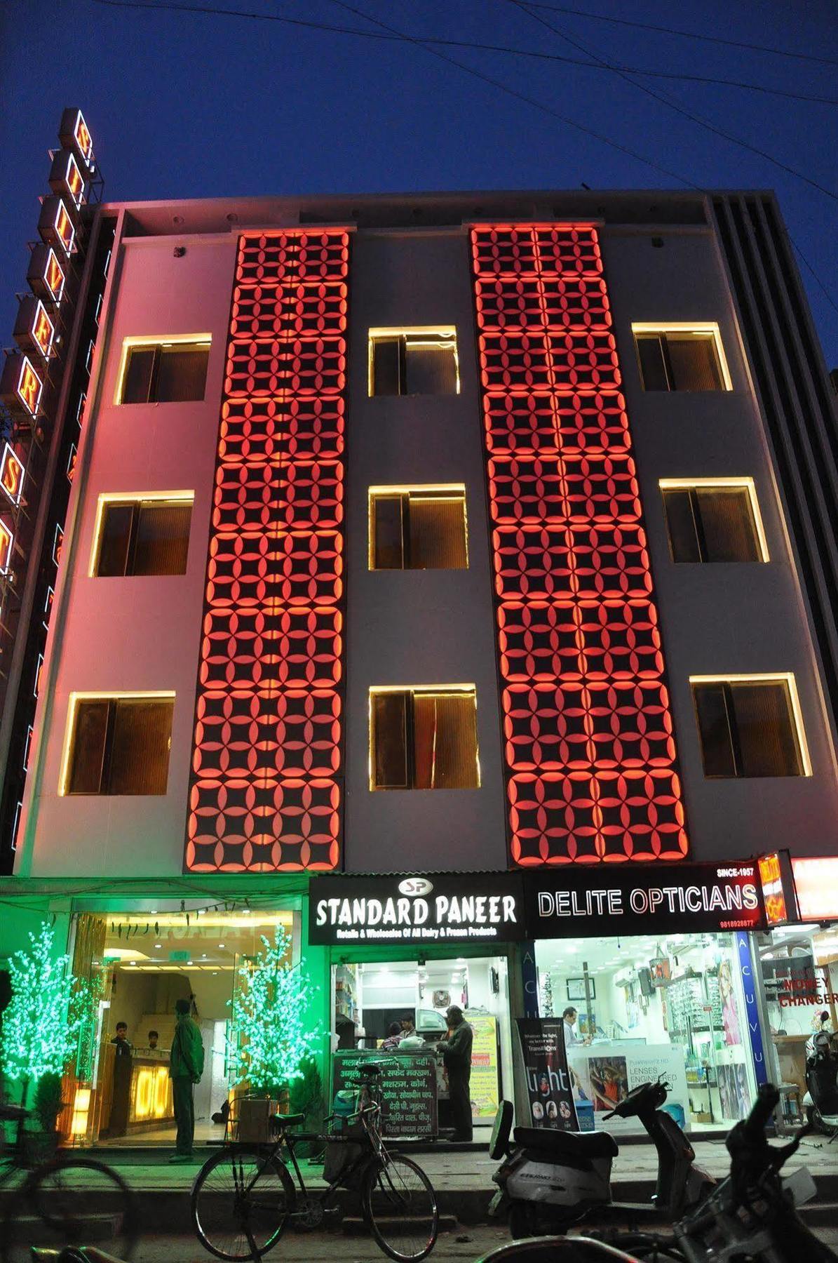 Hotel Silver Stone - Karol Bagh New Delhi Exteriör bild